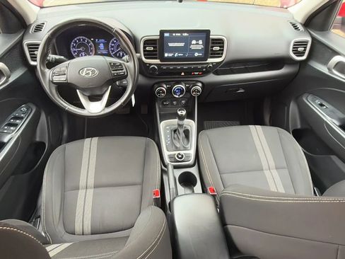 Used 2021 Hyundai Venue SEL image 27