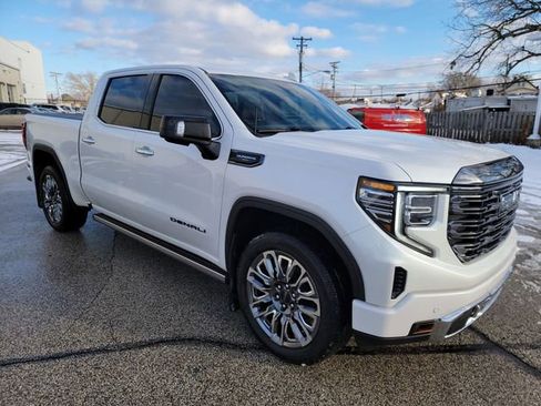 Used 2024 GMC Sierra 1500 Denali Ultimate image 11