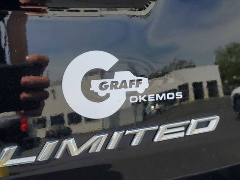 Used 2021 Ford Explorer Limited w/ Equipment Group 301A AWD/4WD image 39