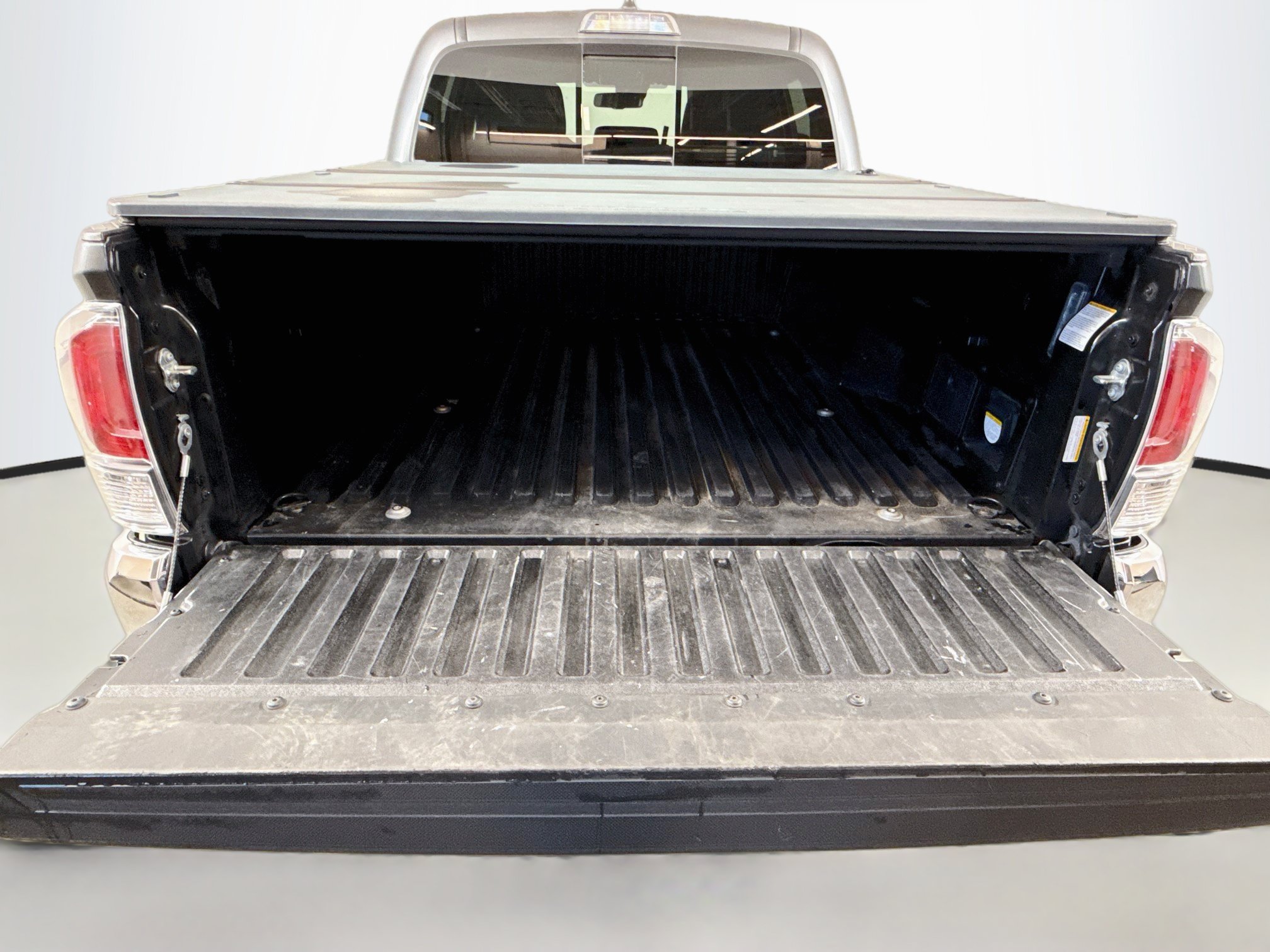 Used 2021 Toyota Tacoma TRD Off-Road AWD/4WD image 22