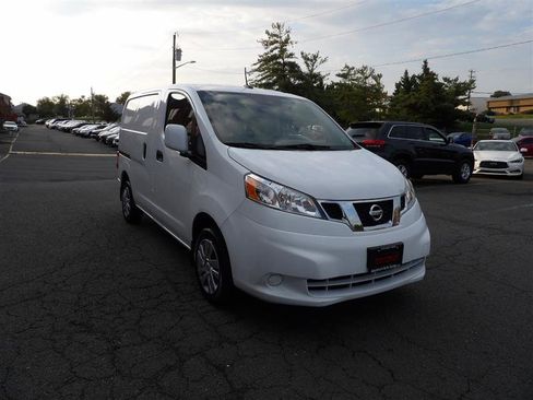 Used 2019 Nissan NV200 SV w/ Navigation Package image 2