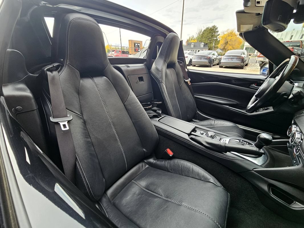 Used 2025 MAZDA MX-5 Miata RF Grand Touring RWD image 4