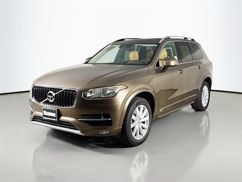 Used 2016 Volvo XC90 T6 Momentum w/ Vision Package image 3
