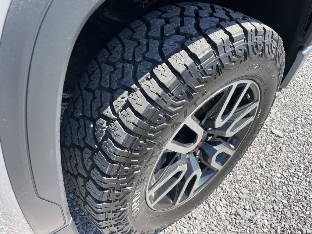 Used 2020 GMC Sierra 1500 AT4 w/ AT4 Premium Package AWD/4WD image 34