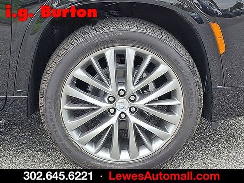 Used 2026 Buick Enclave Avenir w/ Super Cruise Package AWD/4WD image 5