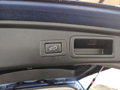 Used 2015 Subaru Forester 2.5i Touring image 13