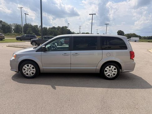Used 2017 Dodge Grand Caravan SE w/ Power Window Group FWD image 6