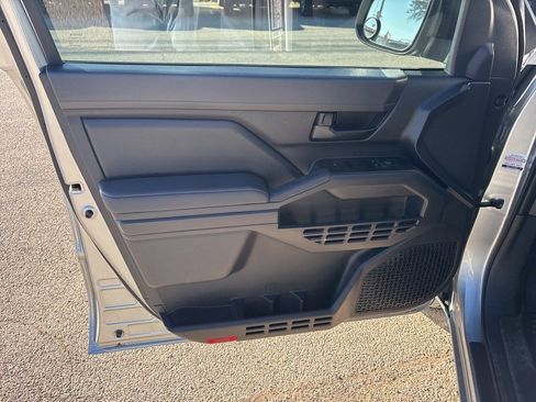 Used 2025 Toyota Tacoma SR image 14