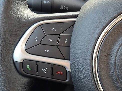 Used 2023 Jeep Renegade Latitude w/ Premium Group image 15