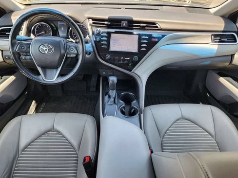 Used 2018 Toyota Camry SE w/ Moonroof Package FWD image 26