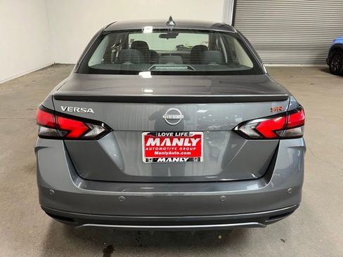 Used 2024 Nissan Versa SR FWD image 4