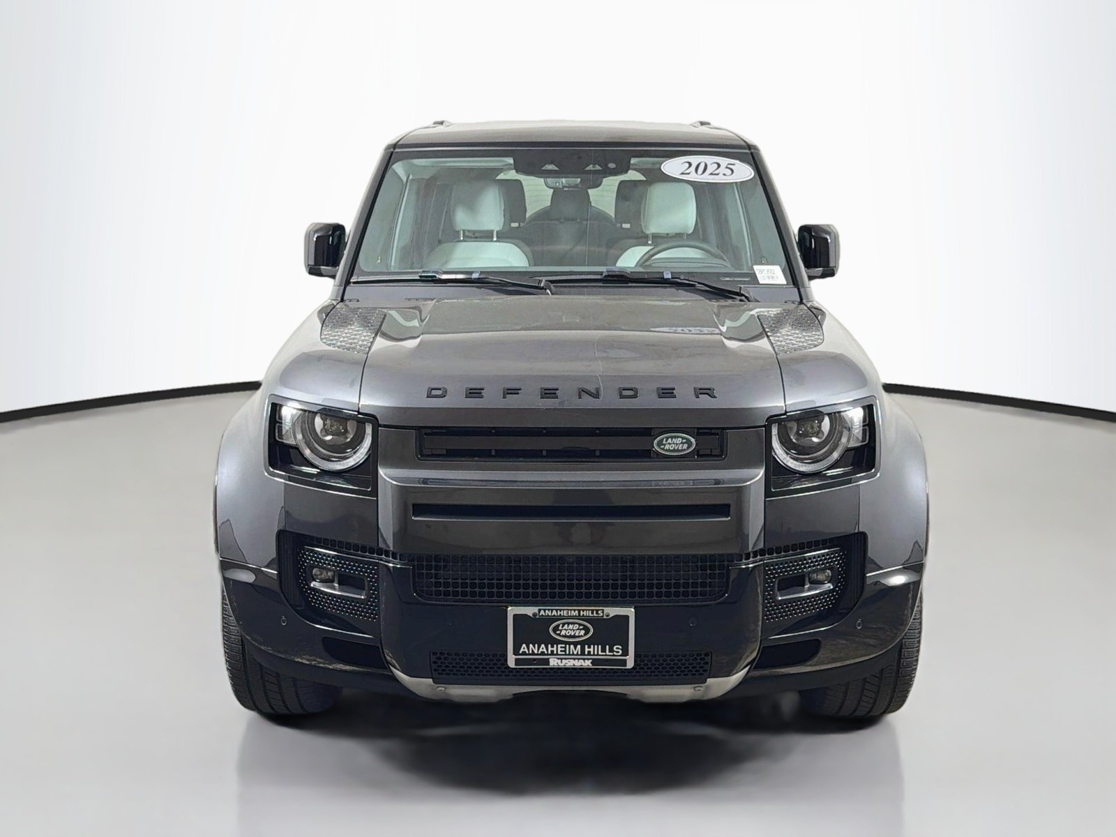 Certified 2025 Land Rover Defender 130 X-Dynamic SE AWD/4WD image 8