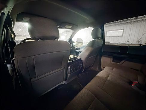 Used 2017 Ford F250 XLT w/ XLT Value Package image 9