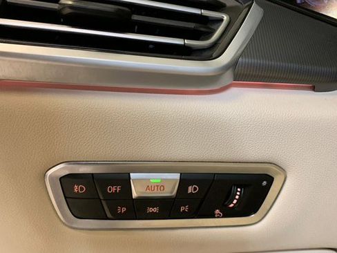 Used 2020 BMW X5 xDrive40i w/ M Sport Package AWD/4WD image 21