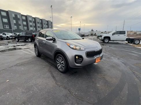 Used 2018 Kia Sportage EX image 2
