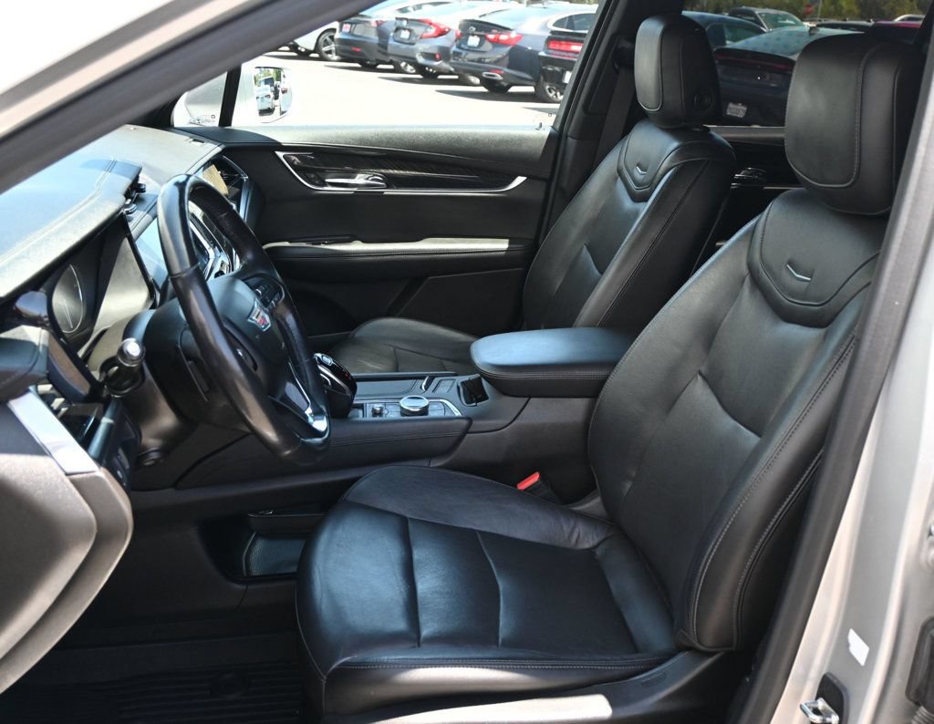 Used 2020 Cadillac XT6 Premium Luxury FWD image 17