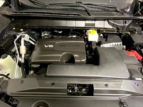 Used 2022 Nissan Pathfinder SV w/ SV Black Package image 21