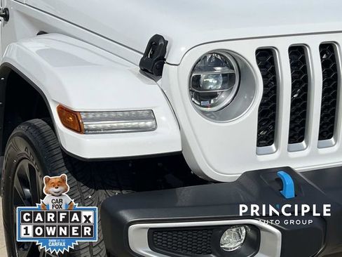 Used 2022 Jeep Wrangler Unlimited Sahara w/ Cold Weather Group image 9