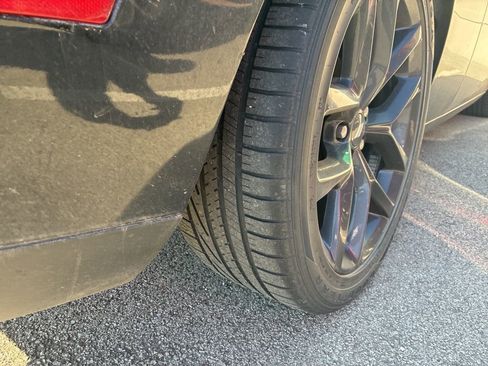 Used 2022 Dodge Challenger R/T w/ Blacktop Package image 7