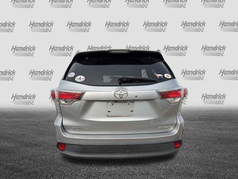 Used 2015 Toyota Highlander XLE image 9