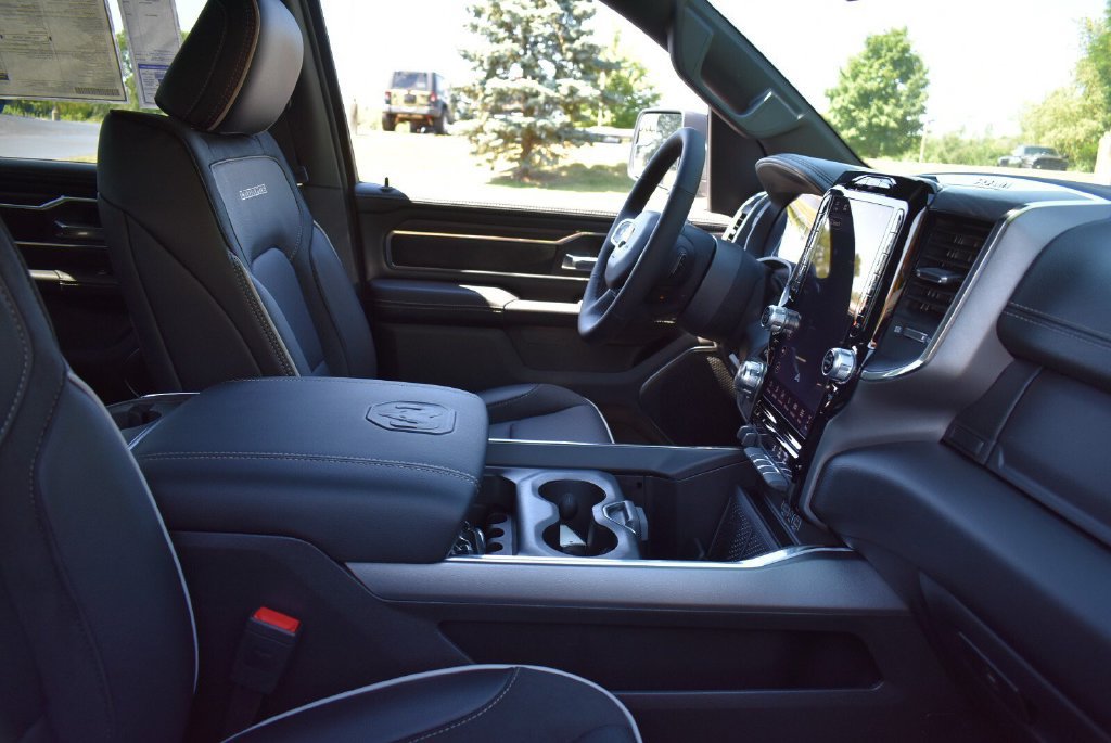 New 2026 RAM 1500 Laramie w/ Laramie Preferred Package AWD/4WD image 29