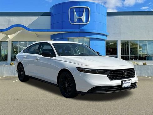 Used 2025 Honda Accord SE image 1