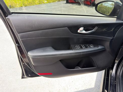 Used 2023 Kia Forte GT-Line w/ GT-Line Technology Package FWD image 13