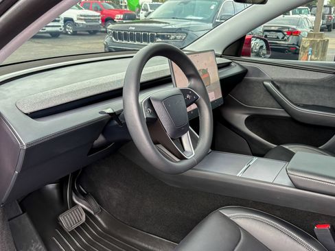 Used 2026 Tesla Model Y Long Range AWD/4WD image 19