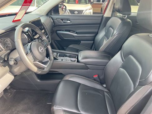 Certified 2023 Nissan Pathfinder SL w/ SL Premium Package image 3