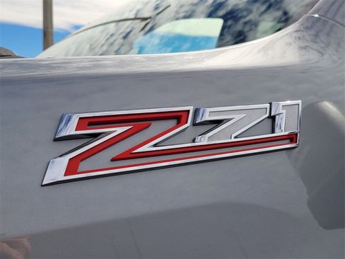 Used 2025 Chevrolet Silverado 2500 Custom w/ Custom Value Package image 13