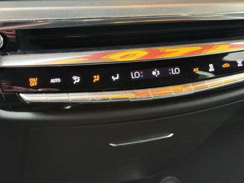 Used 2024 Cadillac Lyriq Luxury AWD/4WD image 23