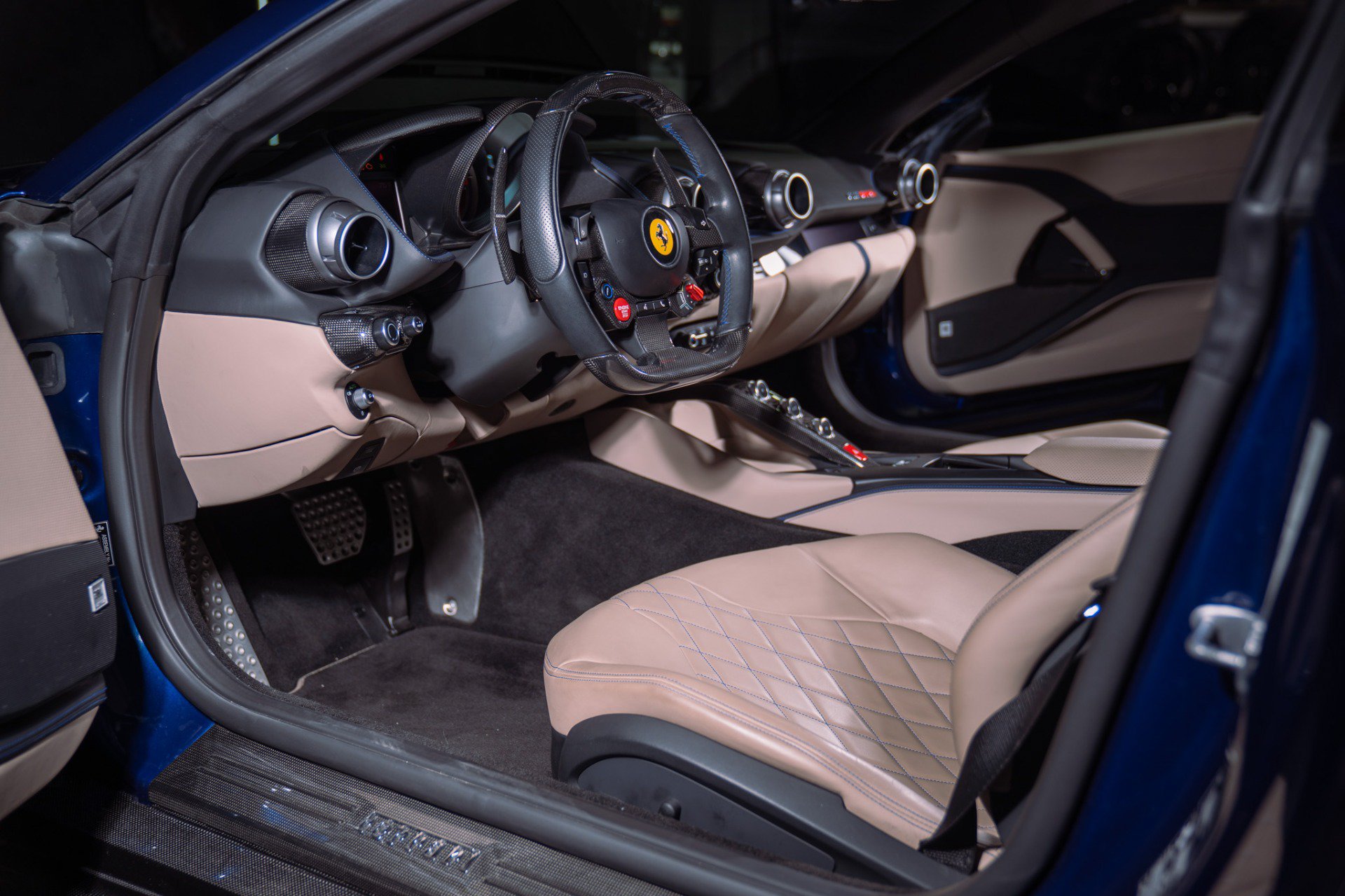 Used 2021 Ferrari 812 GTS RWD image 45