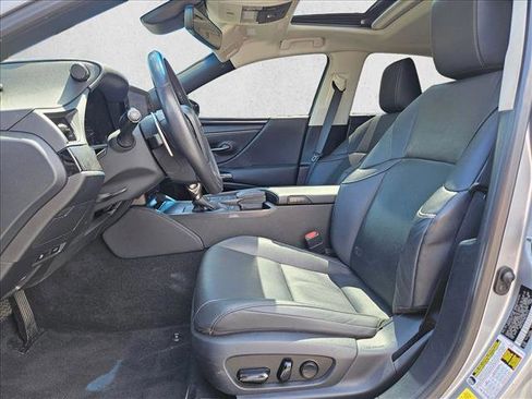 Used 2022 Lexus ES 350 w/ Accessory Package FWD image 11