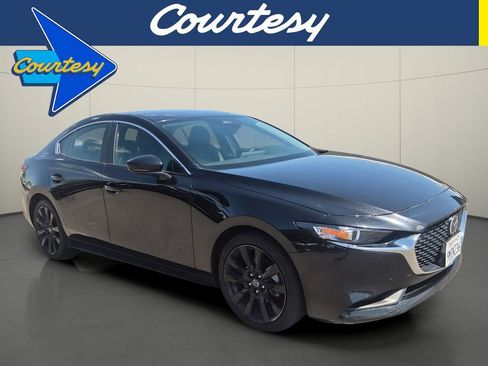Used 2024 MAZDA MAZDA3 s FWD image 1