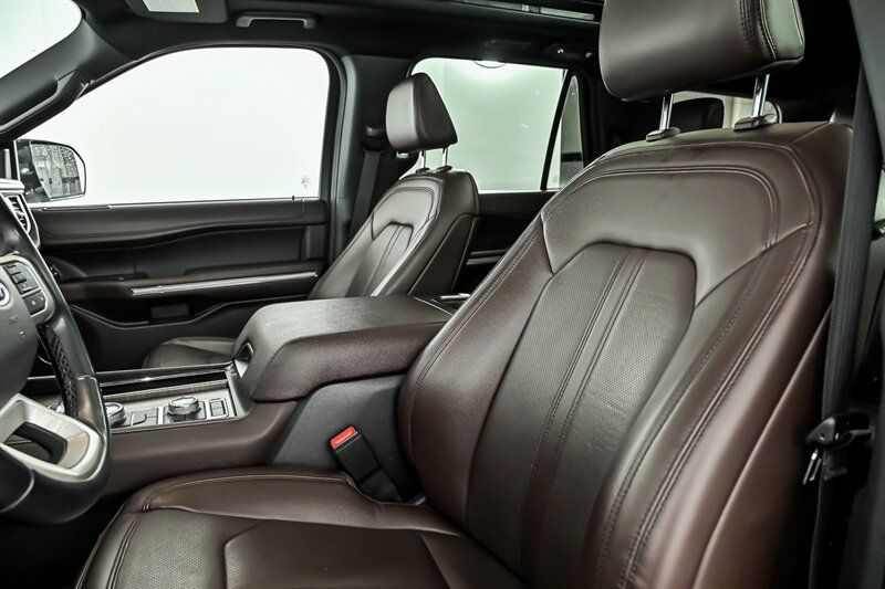Used 2022 Ford Expedition Limited AWD/4WD image 16