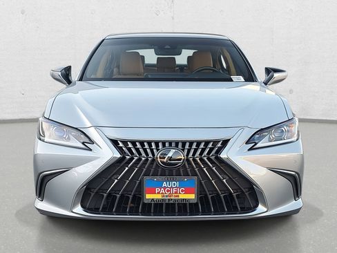 Used 2023 Lexus ES 350 w/ Premium Package image 2