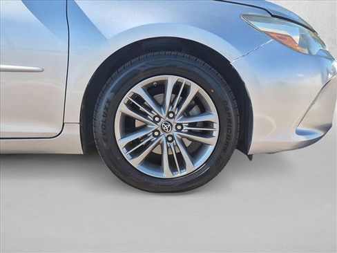 Used 2015 Toyota Camry SE FWD image 21