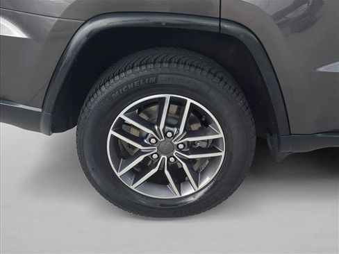 Used 2020 Jeep Grand Cherokee Limited AWD/4WD image 25