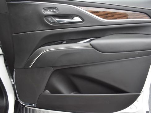 Used 2023 Cadillac Escalade Sport Platinum image 37