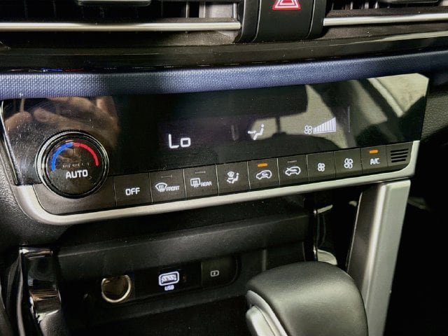 Used 2022 Kia Seltos S AWD/4WD image 16