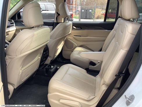 Used 2022 Jeep Grand Cherokee L Limited image 10