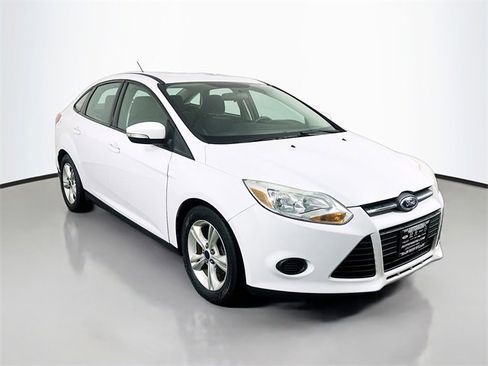 Used 2014 Ford Focus SE image 1