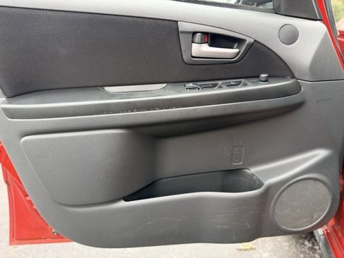 Used 2009 Suzuki SX4 AWD Hatchback w/ Touring Pkg image 13