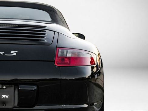 Used 2008 Porsche 911 Carrera S image 32