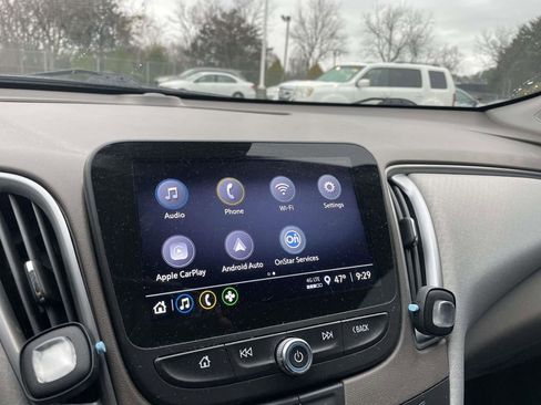 Used 2021 Chevrolet Malibu LS image 38