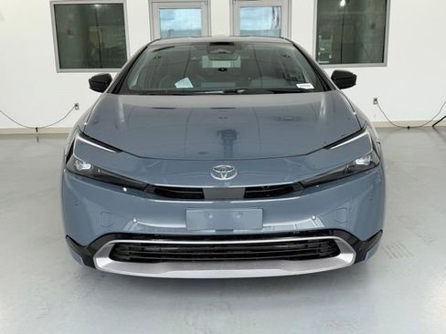 New 2026 Toyota Prius XLE image 9