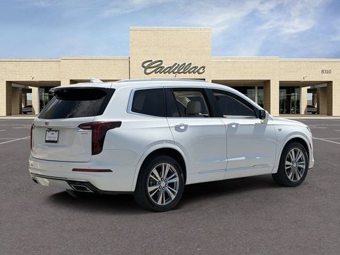 Certified 2023 Cadillac XT6 Premium Luxury w/ Technology Package FWD image 5