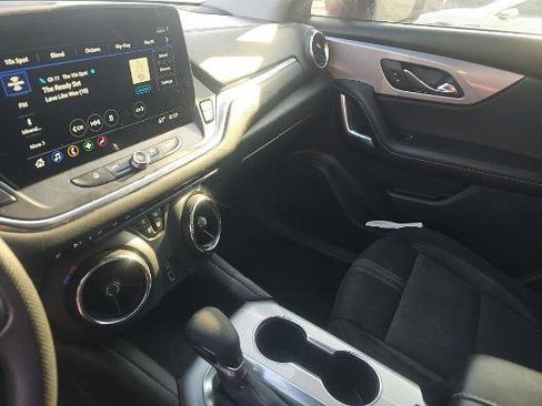 Used 2025 Chevrolet Blazer LT image 6