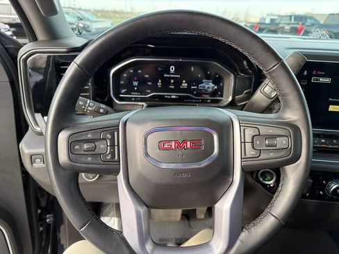 Used 2025 GMC Sierra 1500 SLT image 27