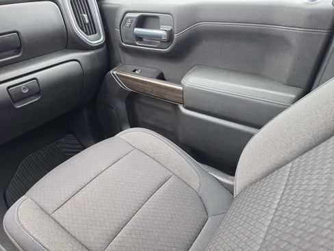 Used 2020 Chevrolet Silverado 1500 LT RWD image 17